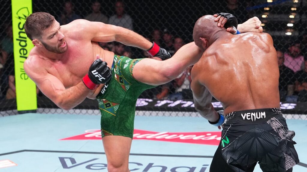 UFC Oklahoma City: Du Plessis ja Usman palkittiin illan ottelusta - MMA-uutinen