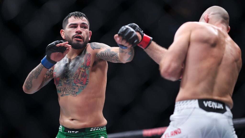 Anthony Hernandezin valmentaja: Sean Strickland on "yksisarvinen - MMA-uutinen