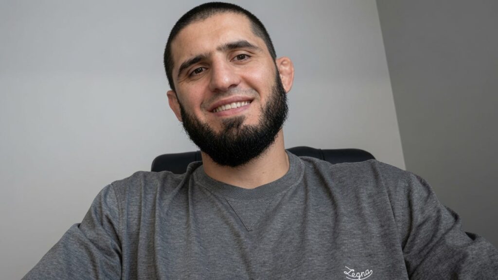Islam Makhachev valmistautuu intensiiviseen UFC 330 -otteluun - MMA-uutinen