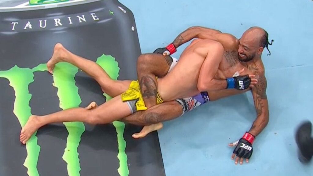 Charles Johnson voittaa UFC 330:n kärpässarjan ottelun Scottish twisterillä - MMA-uutinen