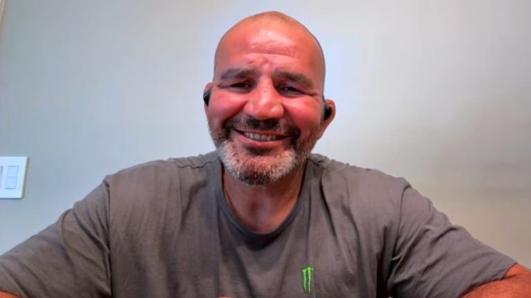 Glover Teixeira kohtaa Mauricio Ruan nyrkkeilykehässä - MMA-uutinen