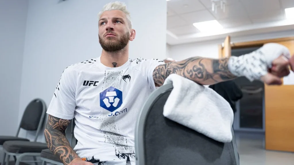 Dan Hooker valmis kohtaamaan Usman Nurmagomedovin UFC-debyytissä - MMA-uutinen